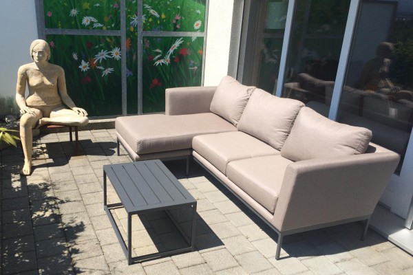 Adora garden lounge, right-hand version, in anthracite