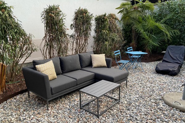 Adora garden lounge, left-hand version, in anthracite