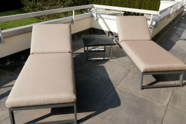 Adora lounger in sand brown