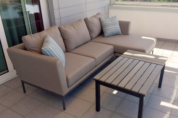 Canapé d’extérieur Adora + 2 fauteuils en brun sable